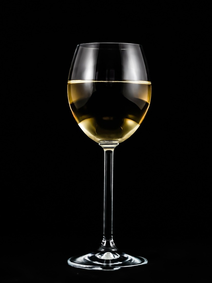 A glass of wine 259858 1280 recadree